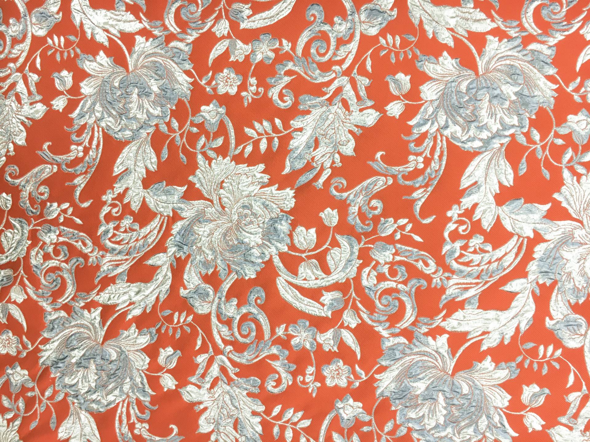 Floral and Paisley Pattern Silk Blend Metallic Cloqué Brocade0