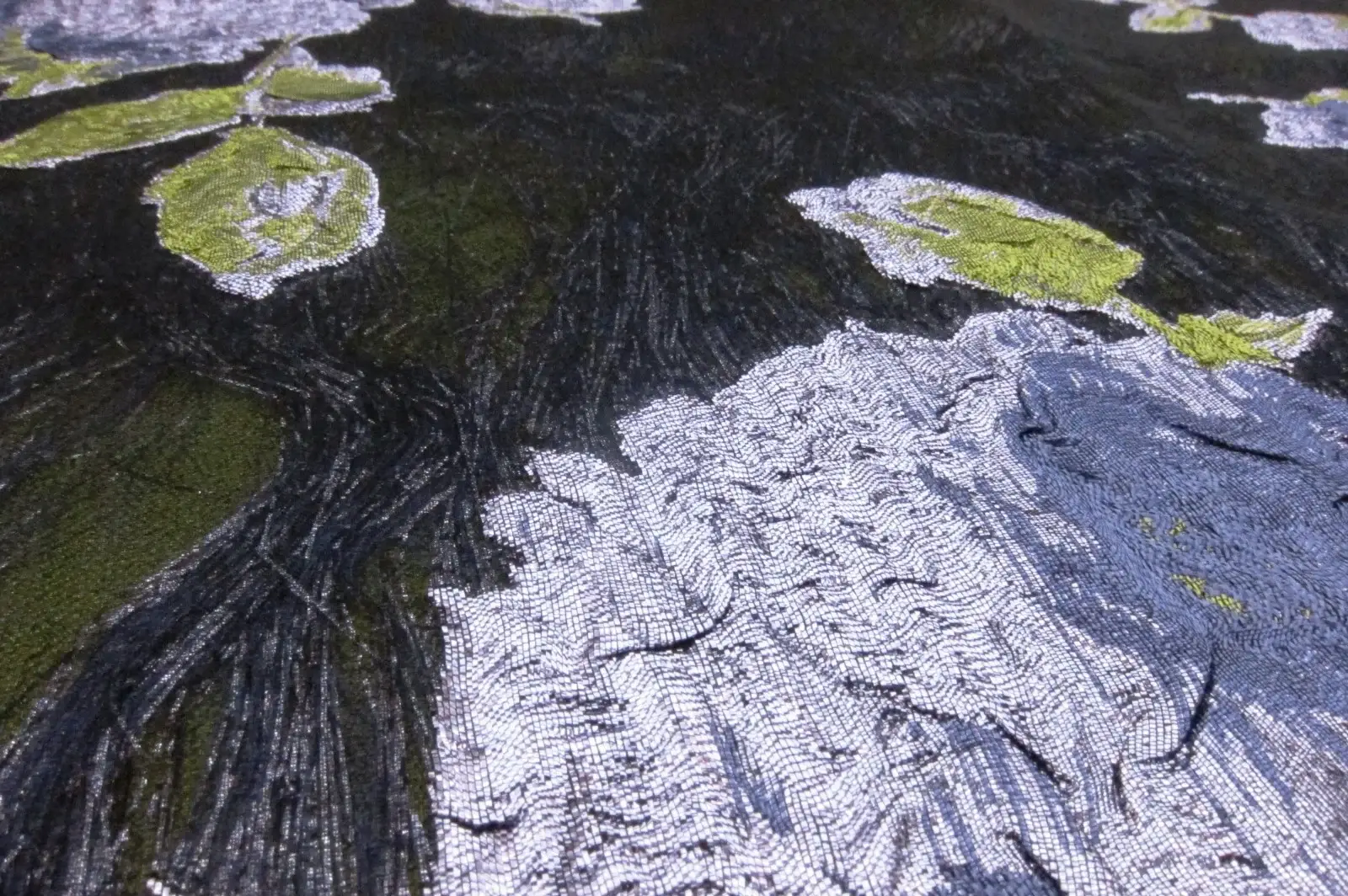 Silk Blend Metallic Cloqué2