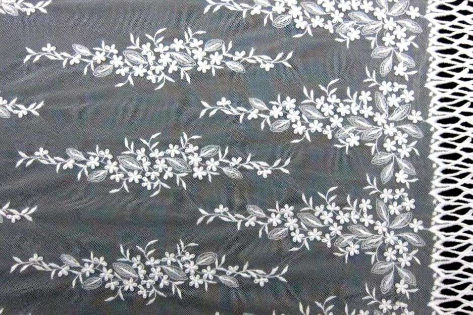 Embroidered Illusion0