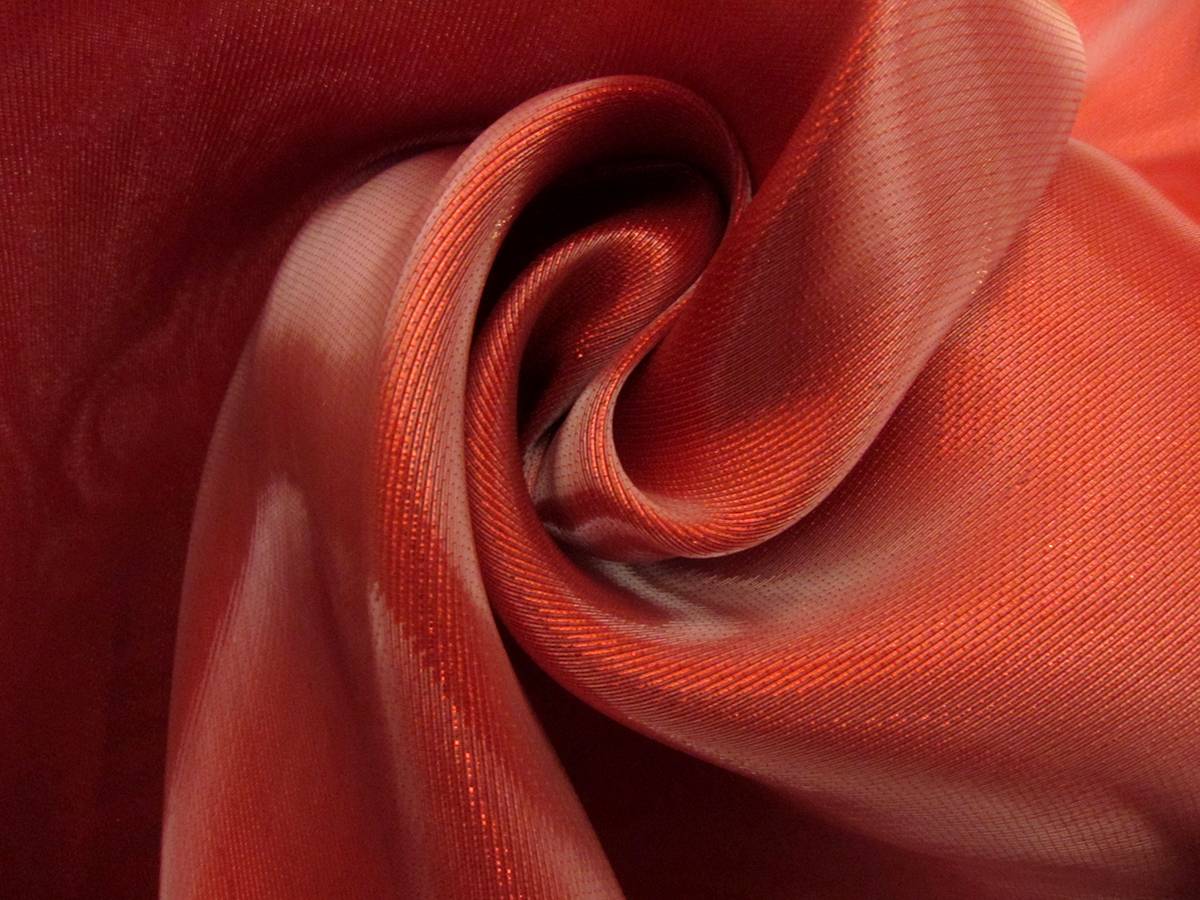 Silk Blend Liquid Look Metallic Organza0
