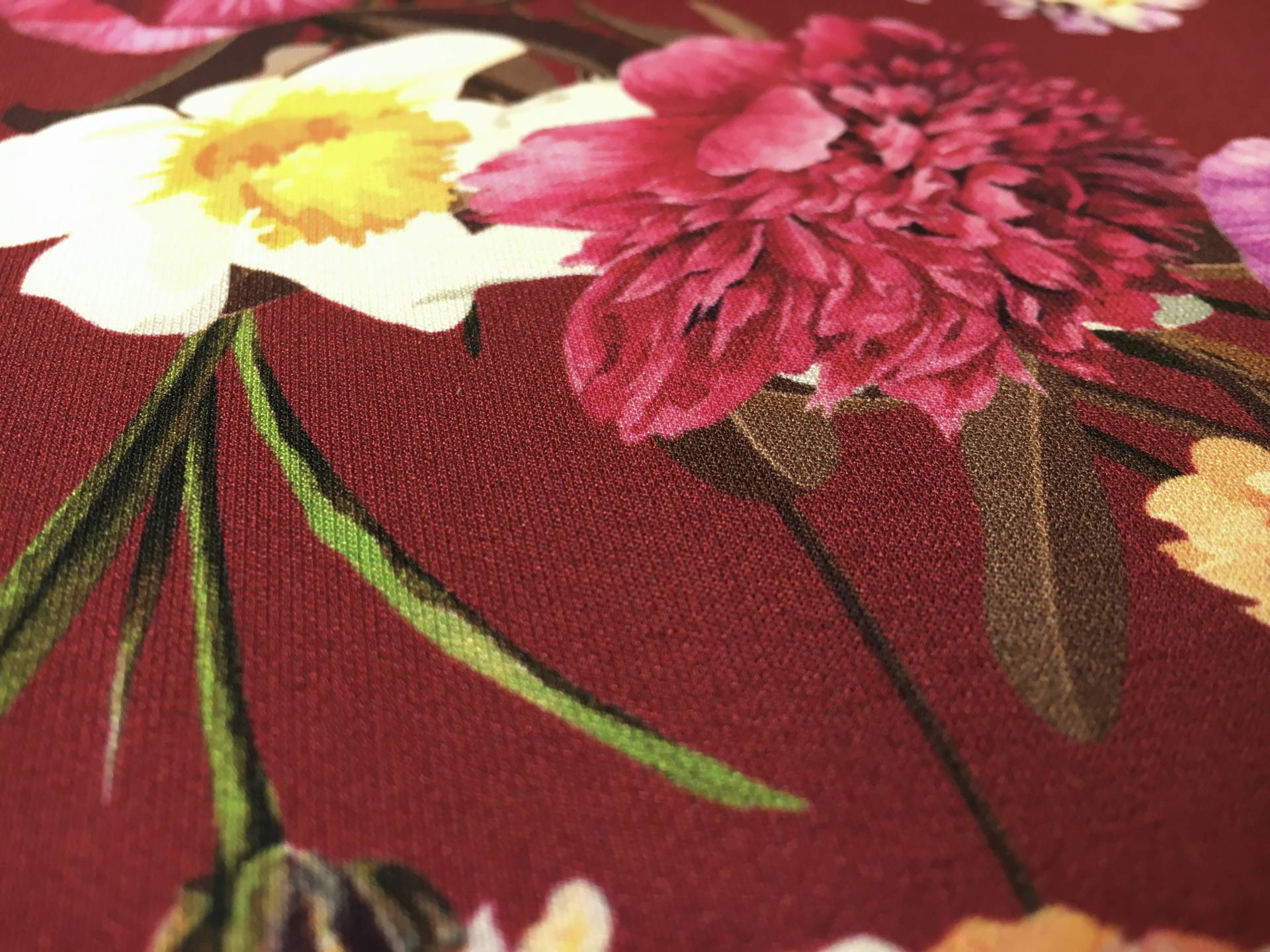 Printed 6Ply Silk Crepe with Large Vibrant Flowers 2