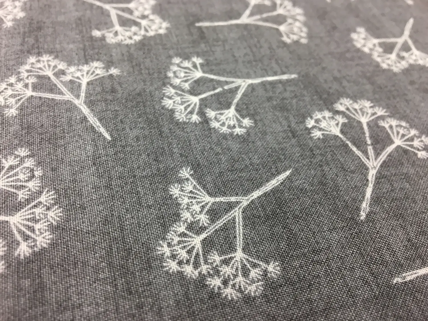 Cotton Broadcloth Print with Baby's Breath 2
