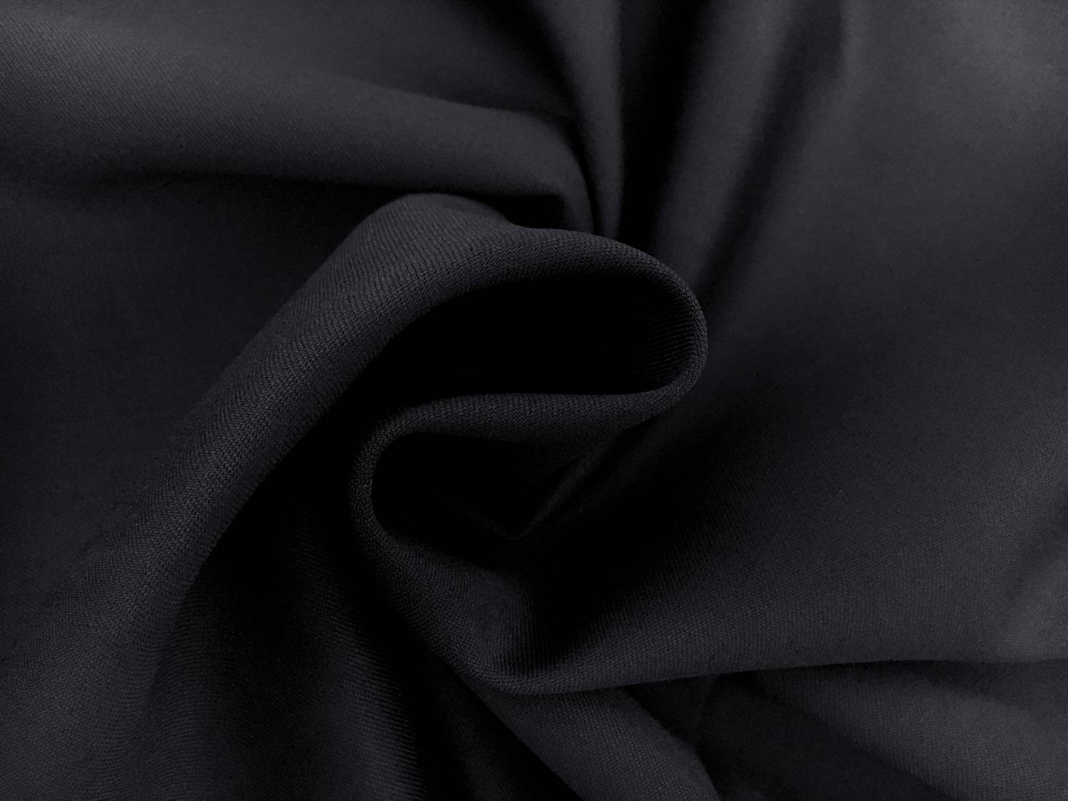 Poly Wool Stretch Gabardine in Midnight Navy1
