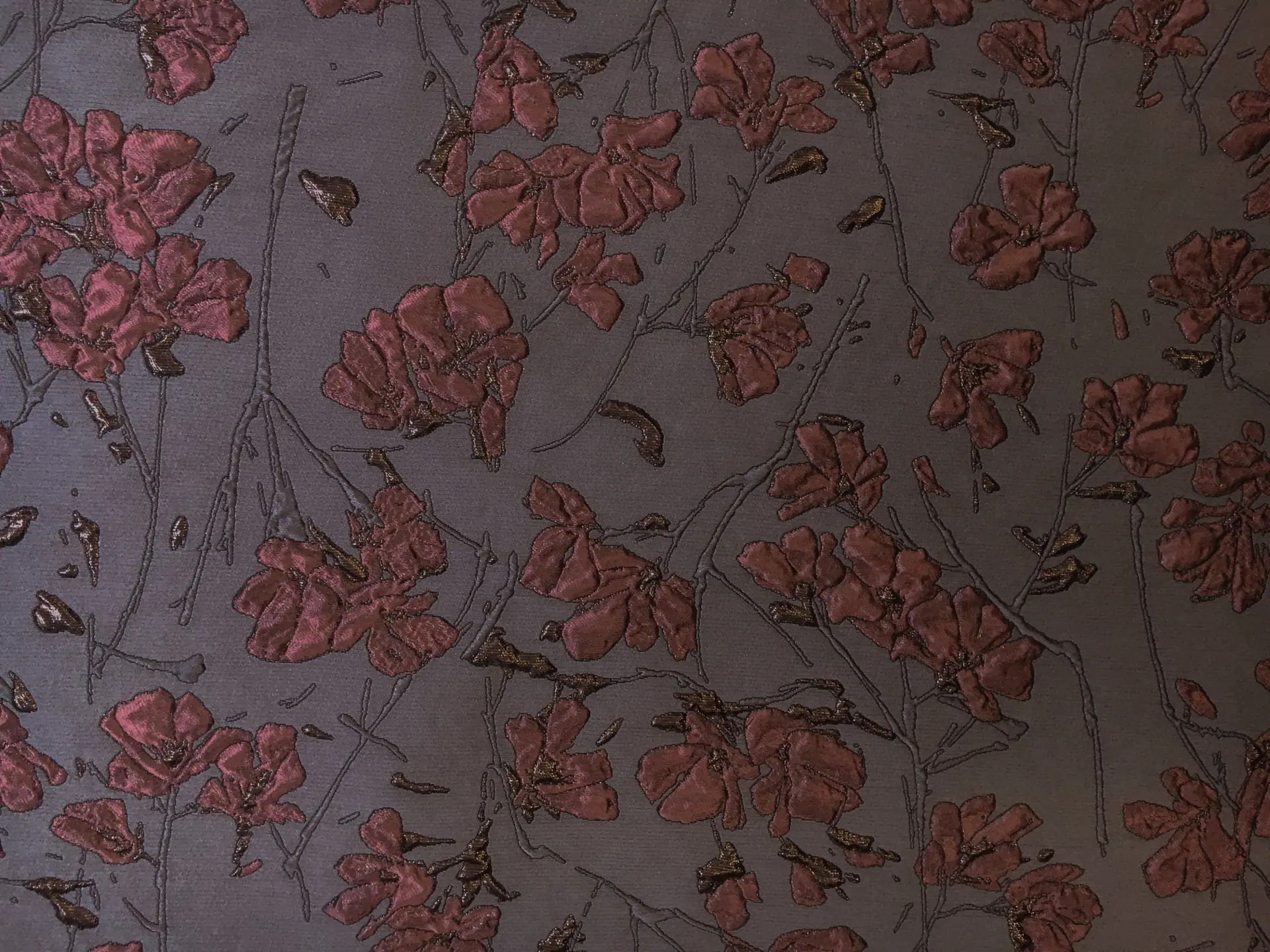 Metallic Floral Cloqué Brocade0