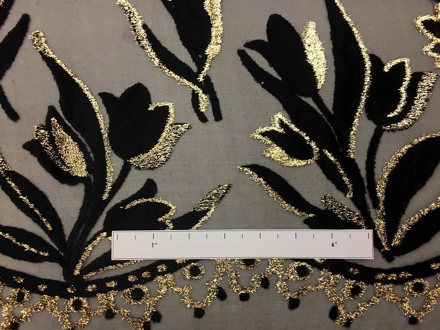 Silk Lurex Panné Burnout Velvet with Border Pattern1