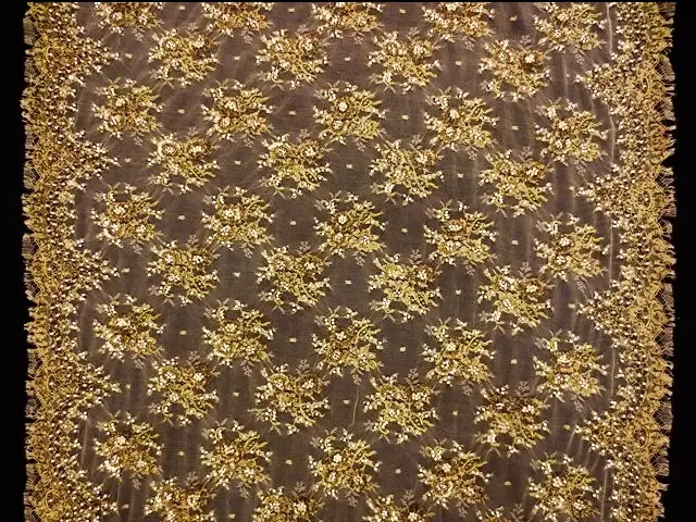 Beaded Metallic Chantilly Lace3