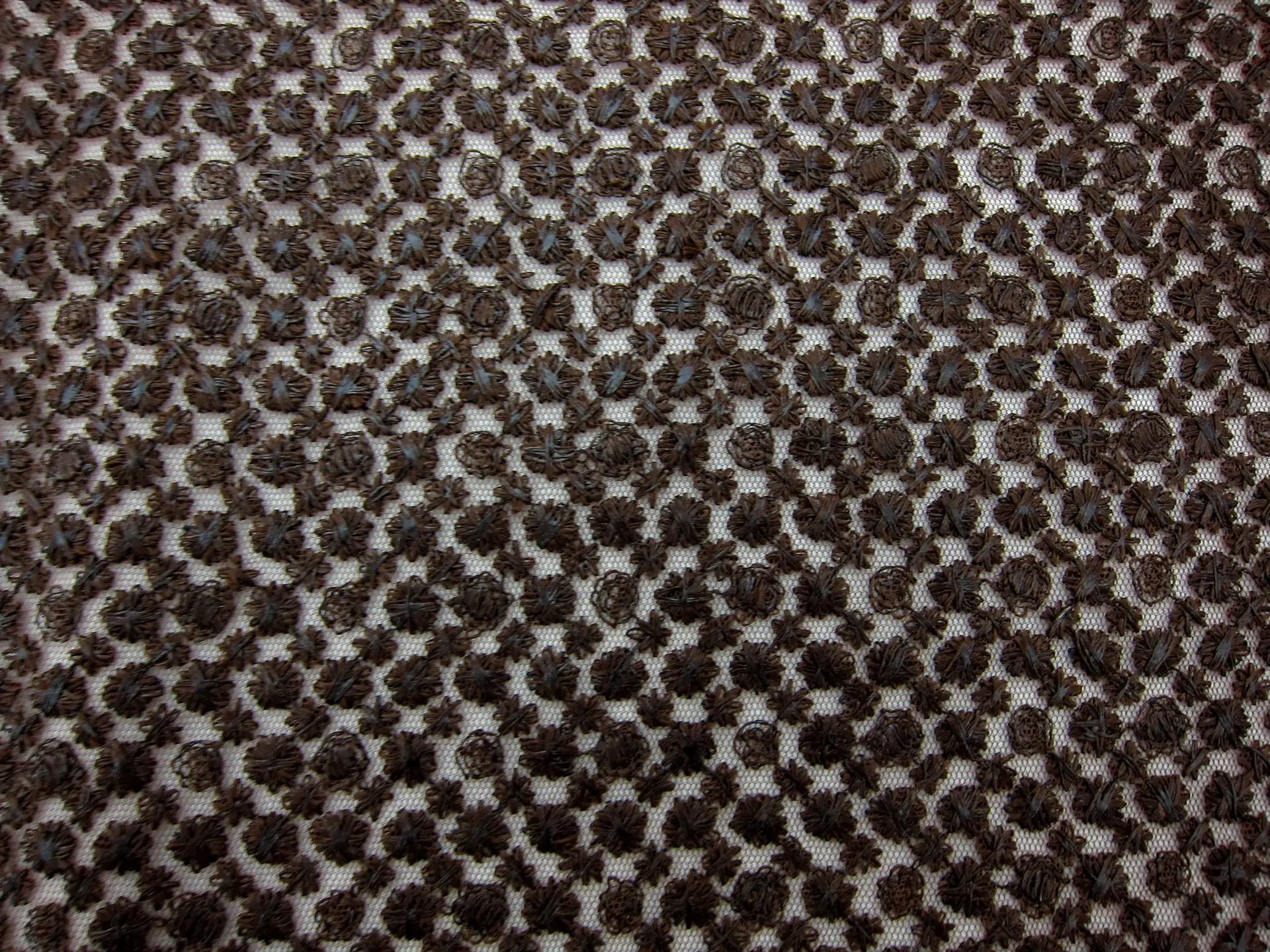 Embroidered Illusion0