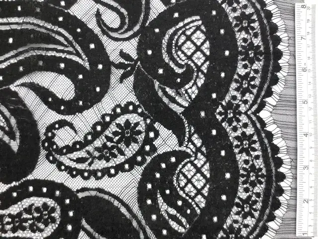 Chantilly Lace0