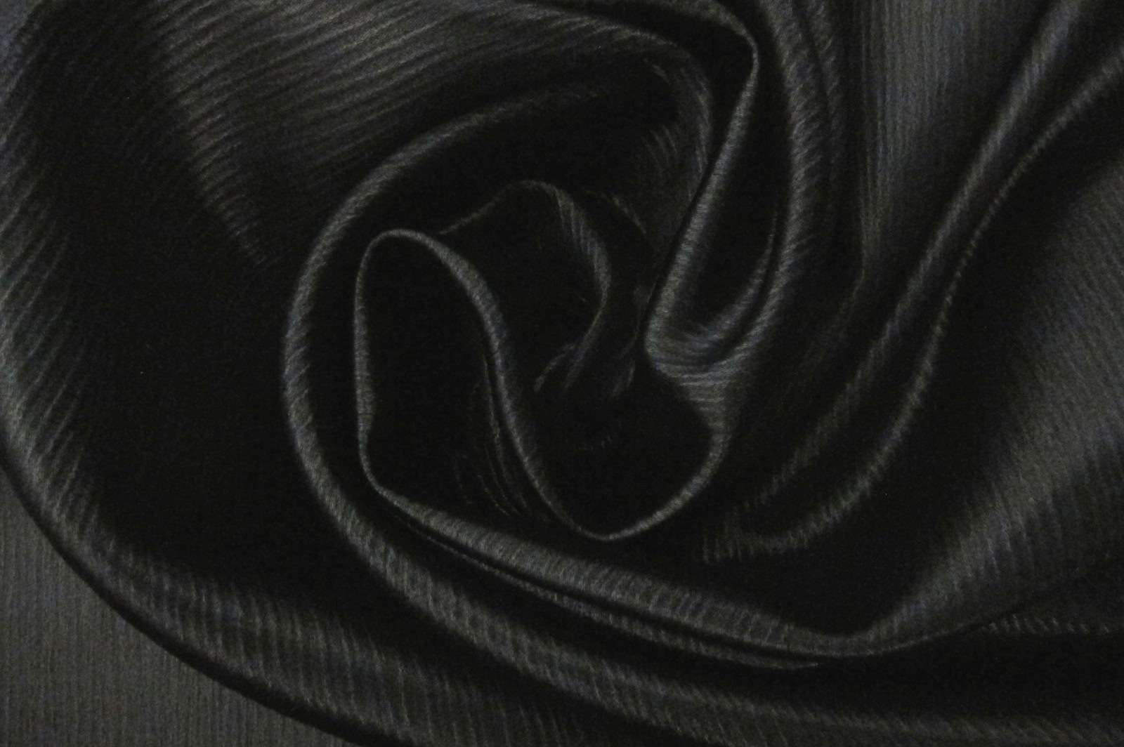 Viscose Blend Metallic Charmeuse Plissé0