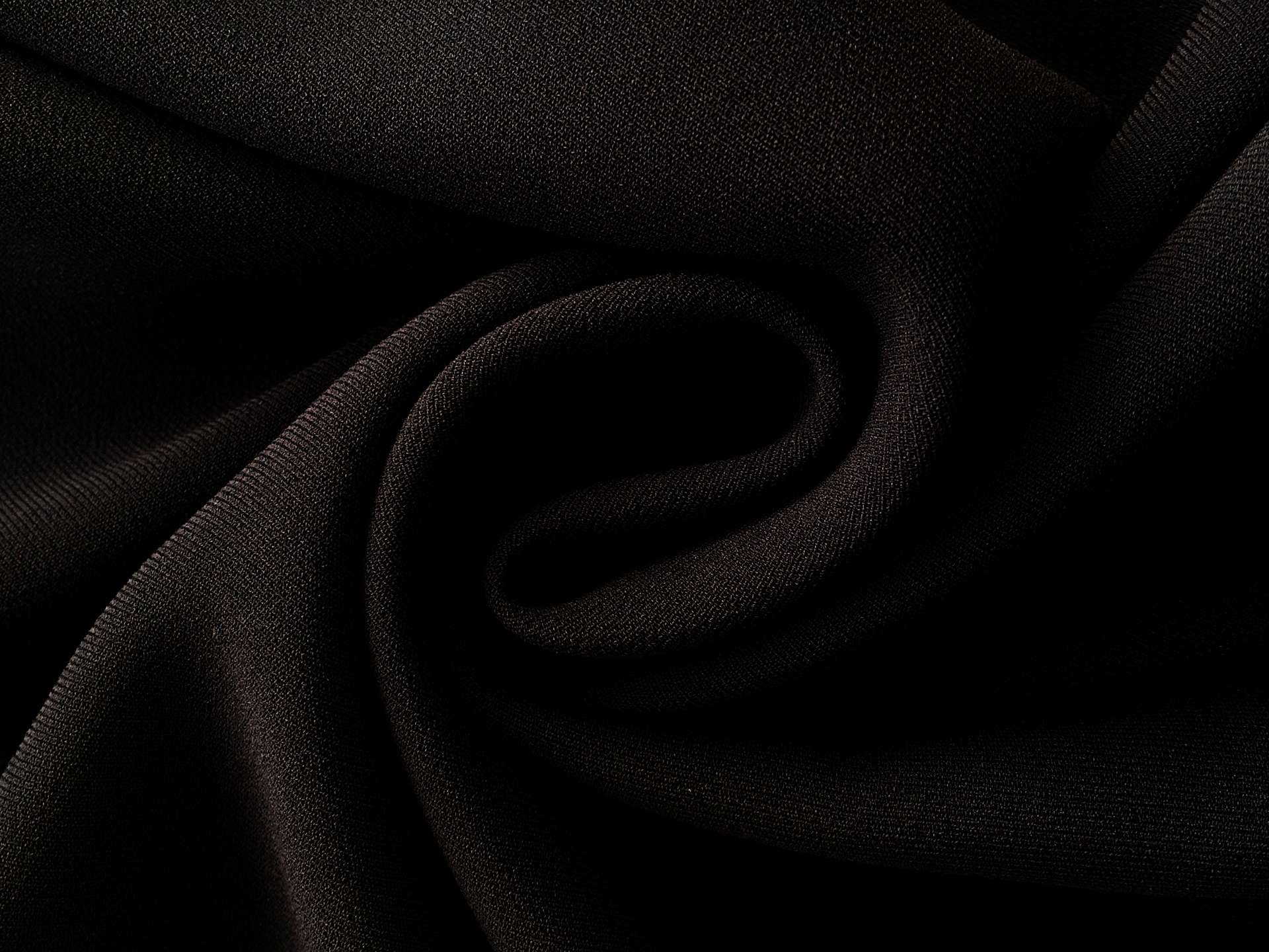 Sponge Crepe in Black0