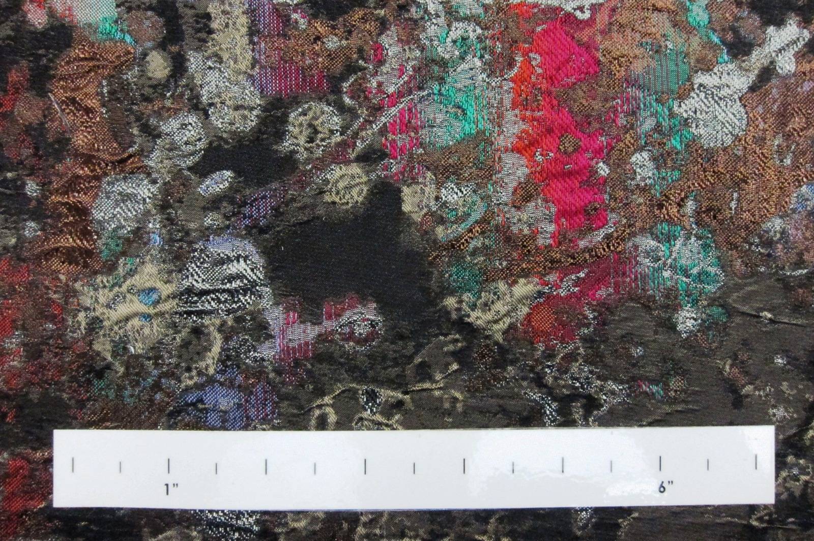 Fused Silk Blend Metallic Cloqué1