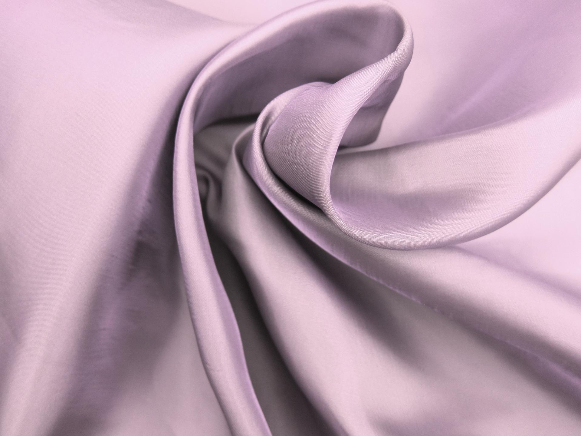 Silk Blended Iridescent Satin0