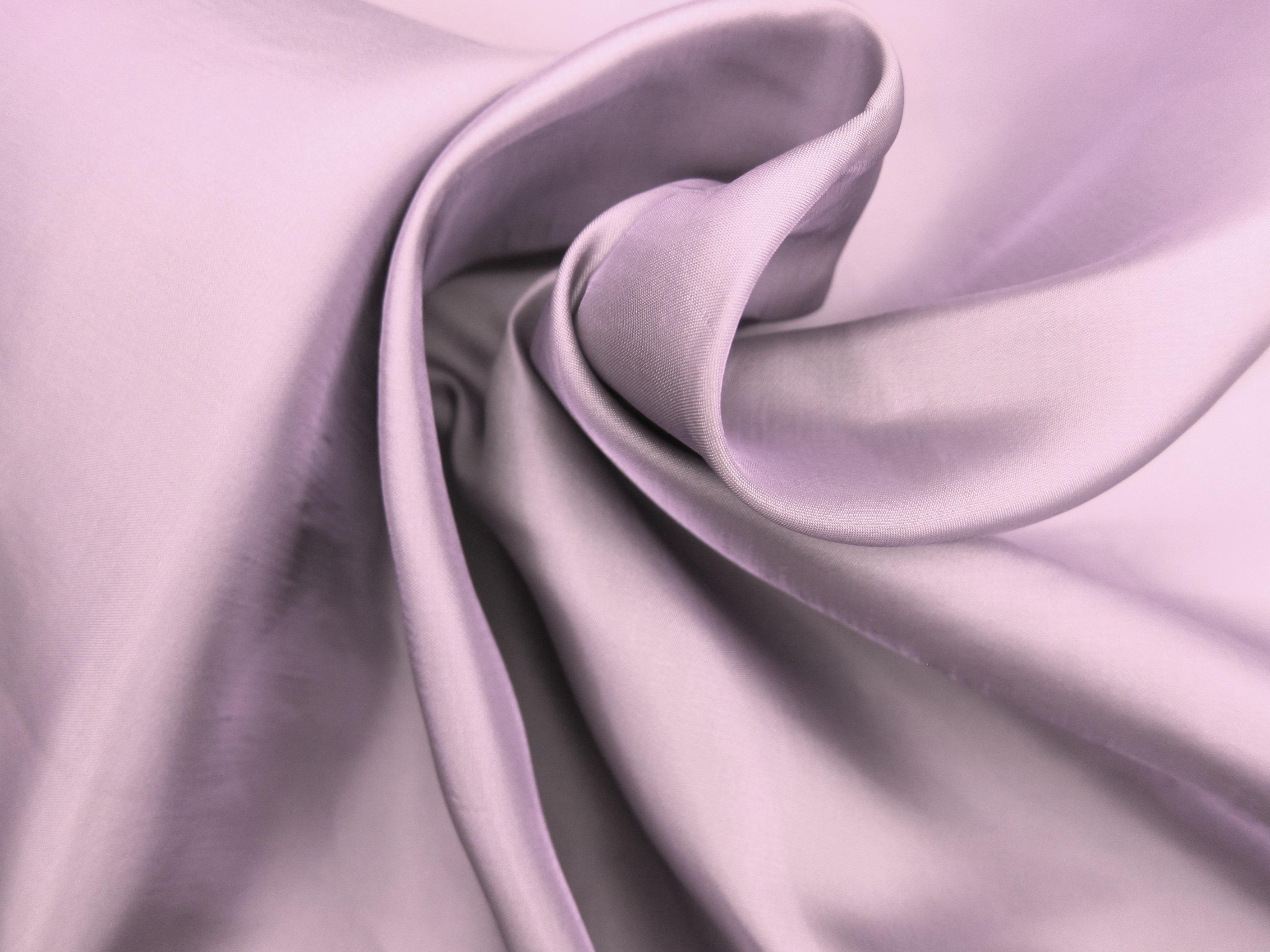 Silk Blended Iridescent Satin0