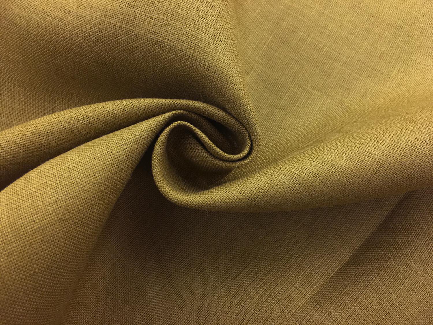 Medium Weight Linen in Moss1