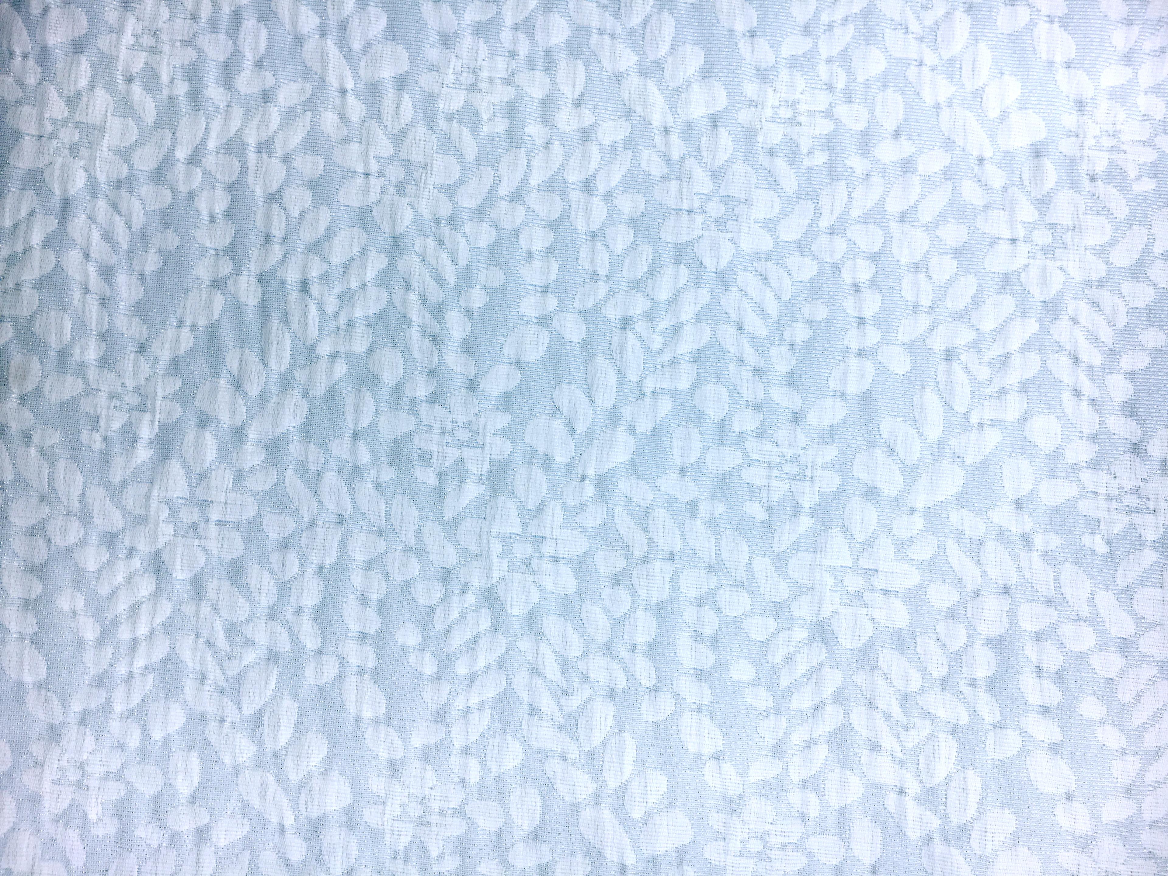 Metallic Brocade with Small Leaves0