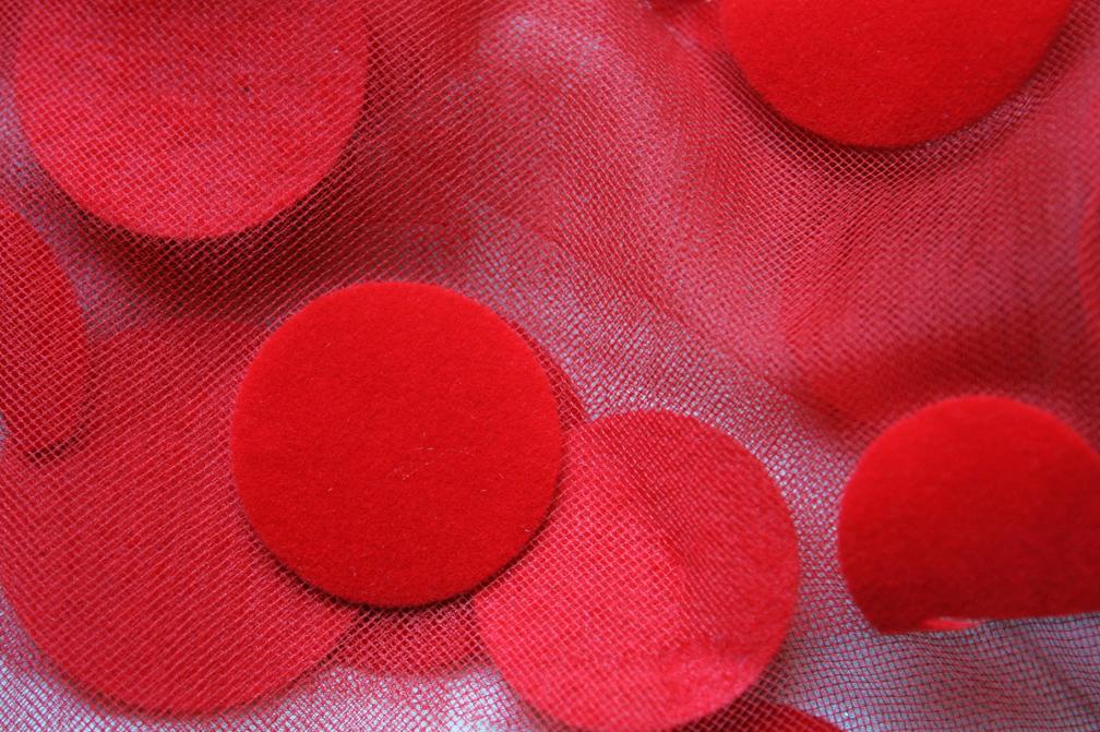 Flocked Dots on Illusion2