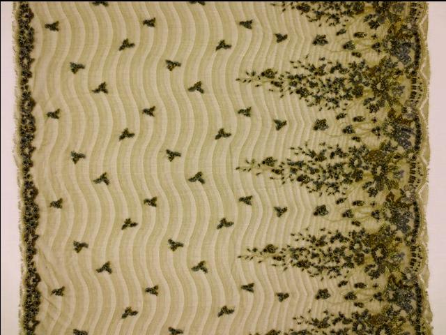 Beaded Metallic Chantilly Lace3