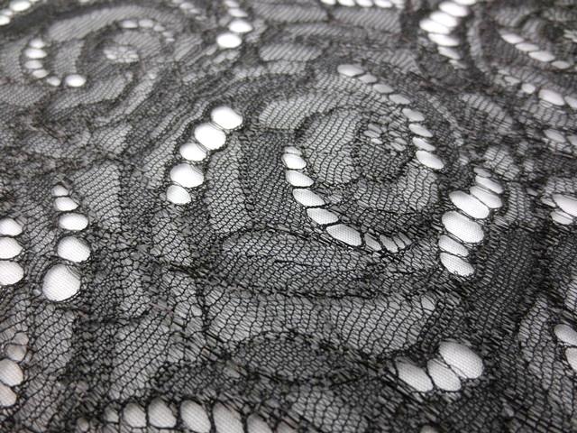 Lurex Chantilly Lace2