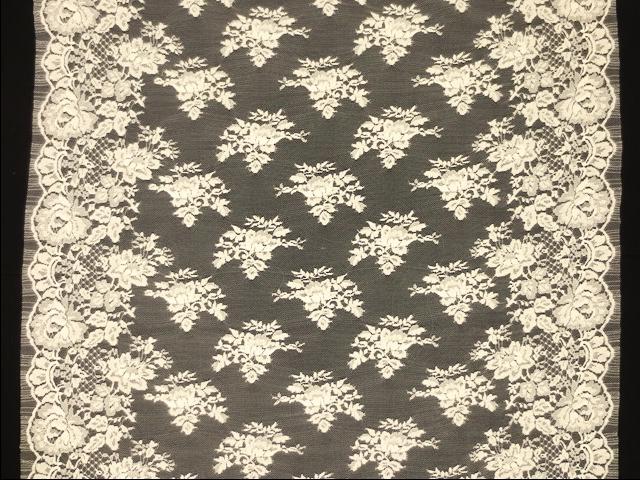 Metallic Chantilly Lace3