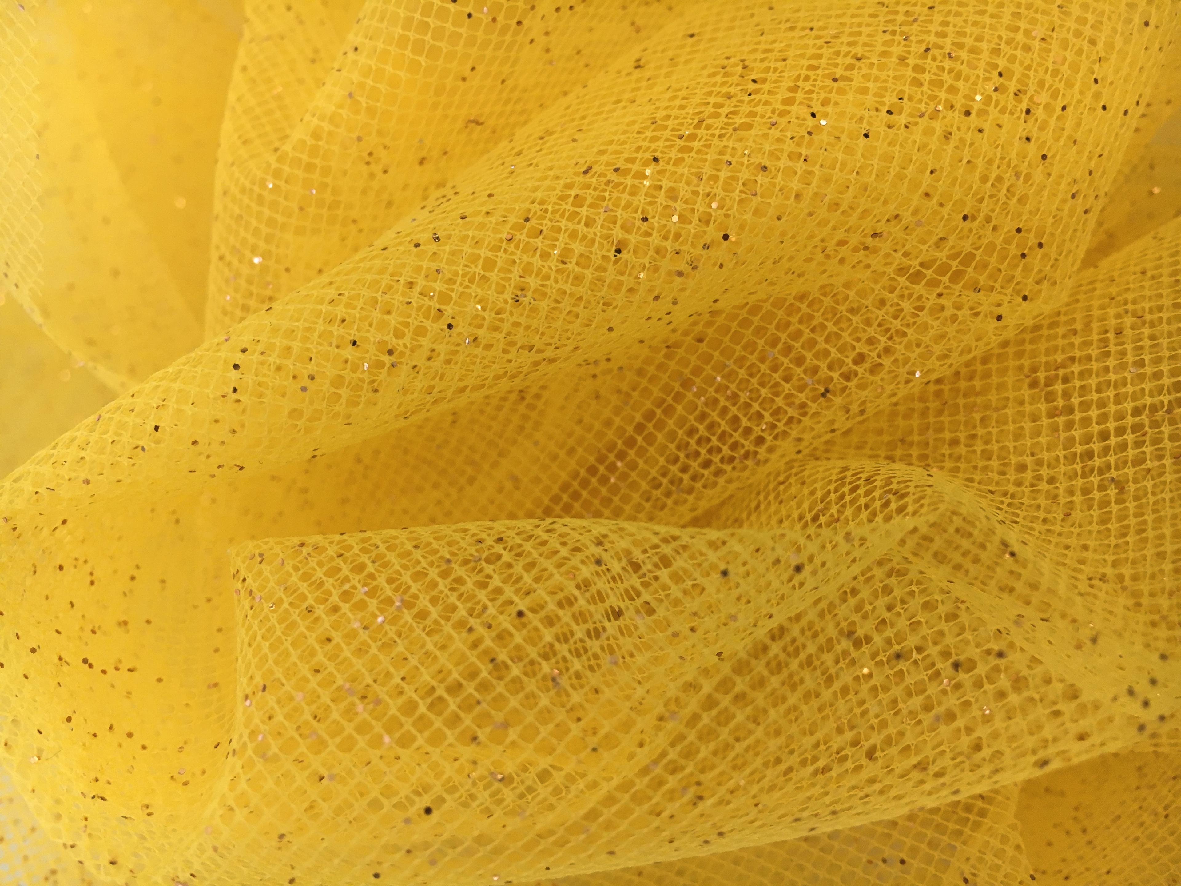 Metallic Illusion in Yellow