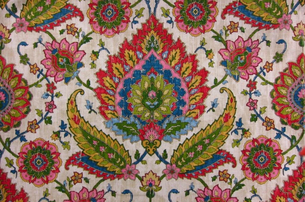 Linen Upholstery Paisley Print0