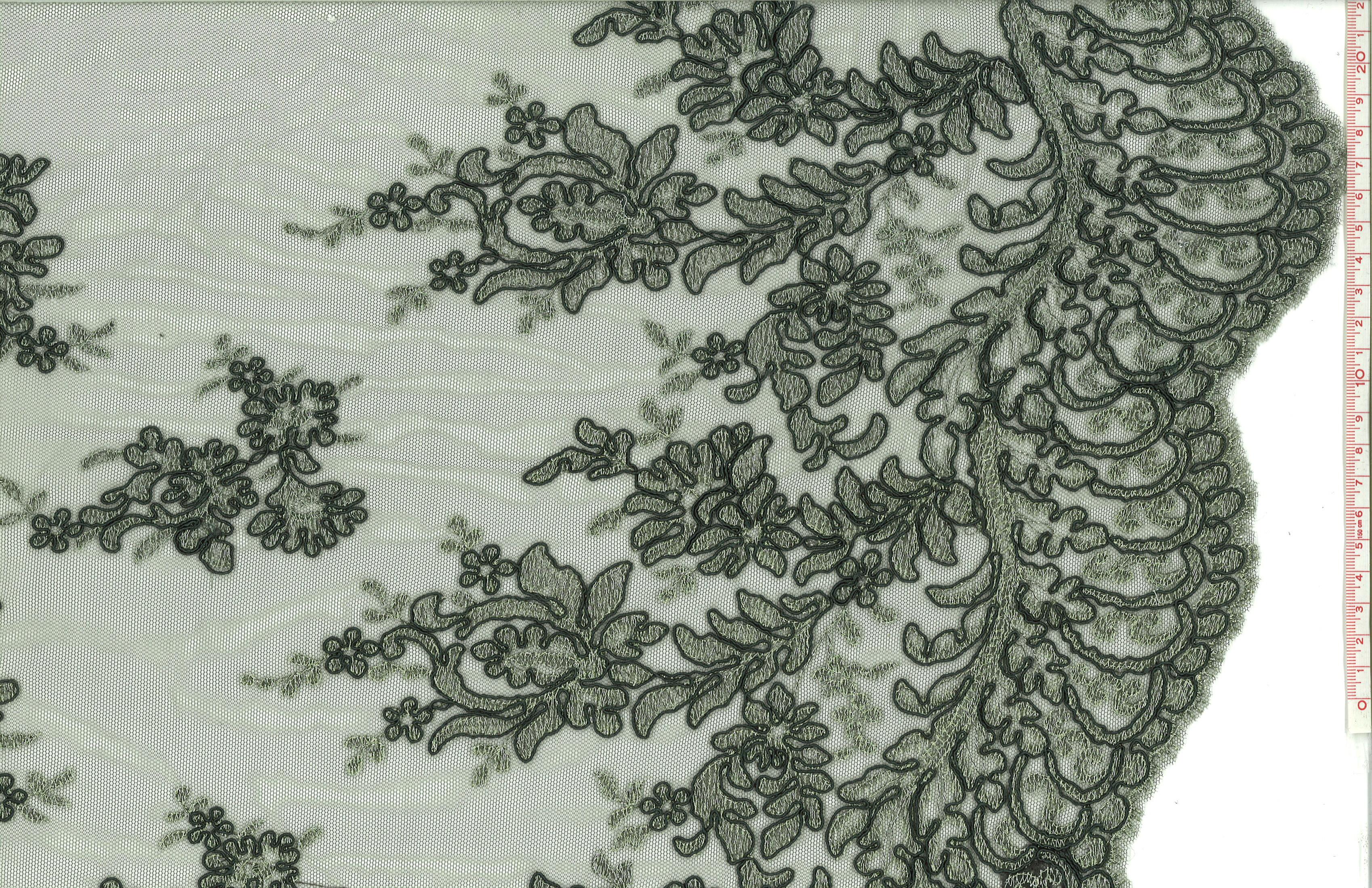 EMBROIDERED ILLUSION2