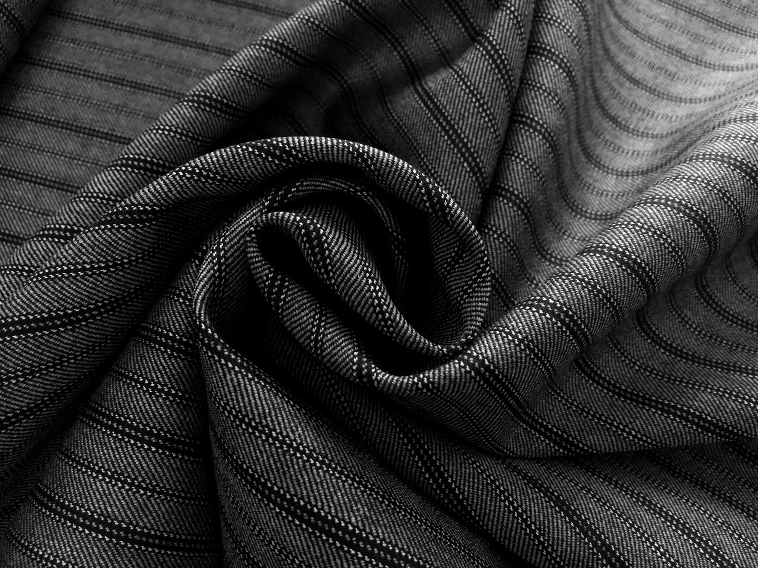 Italian Virgin Wool Tasmania Super 100s Morning Stripe in Grey1