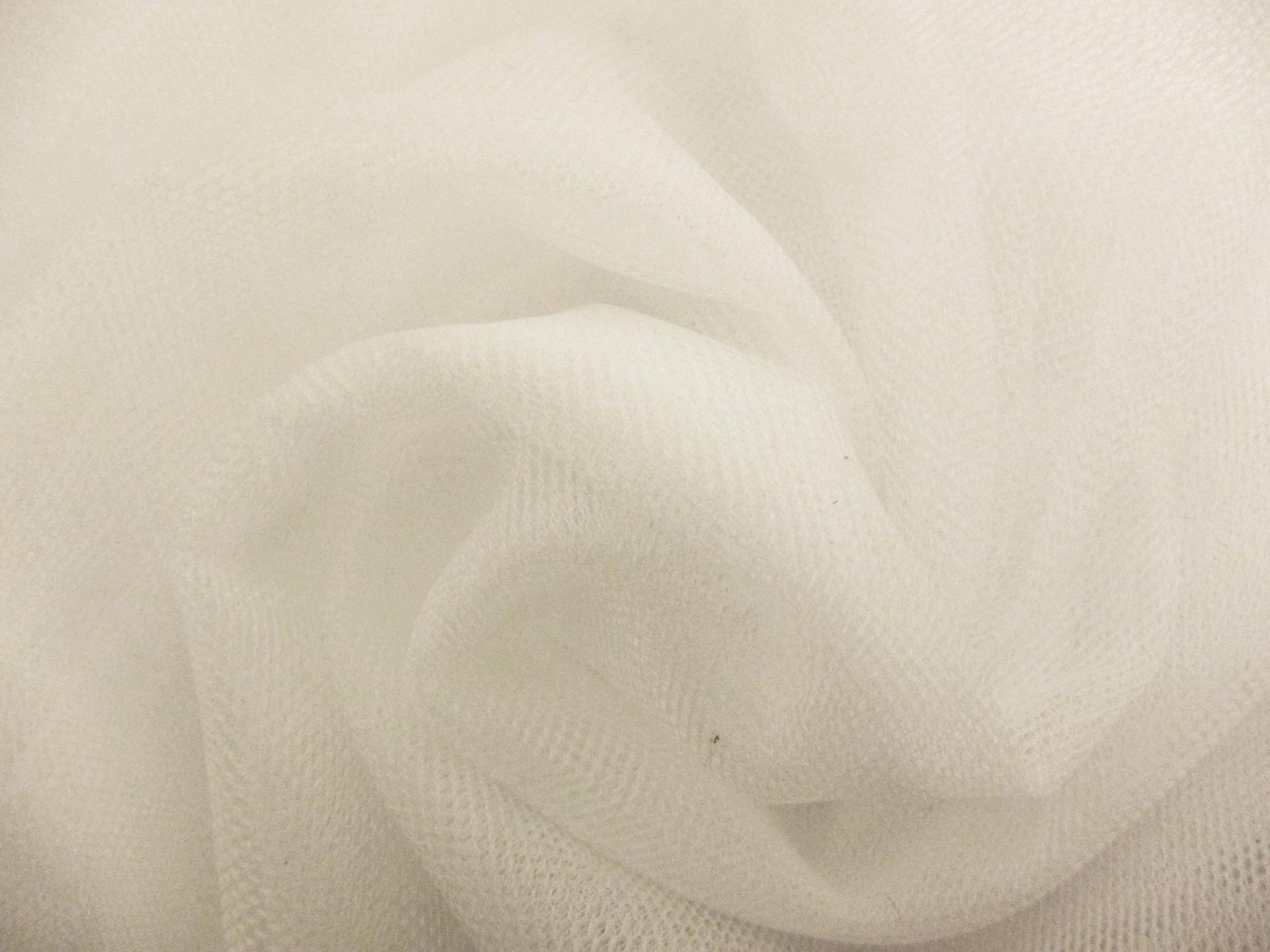 Italian Nylon Tulle in Fill Avorio0