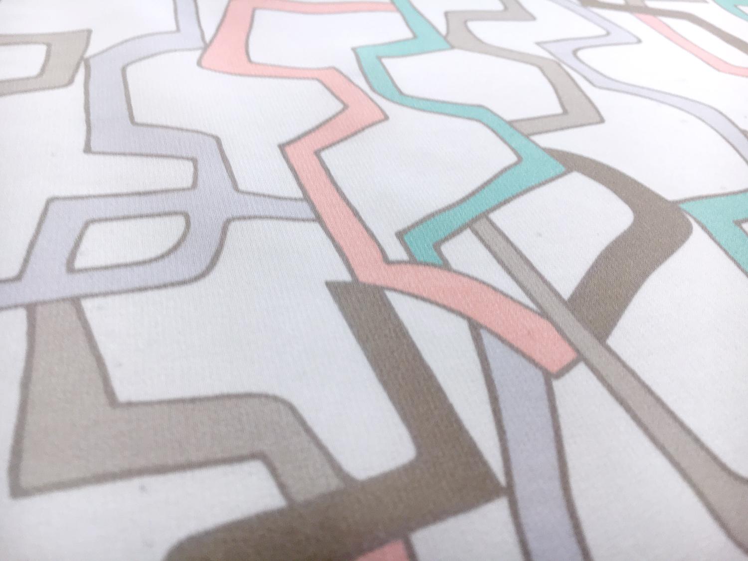 Printed Silk Crepe de Chine with Geometric Chains2