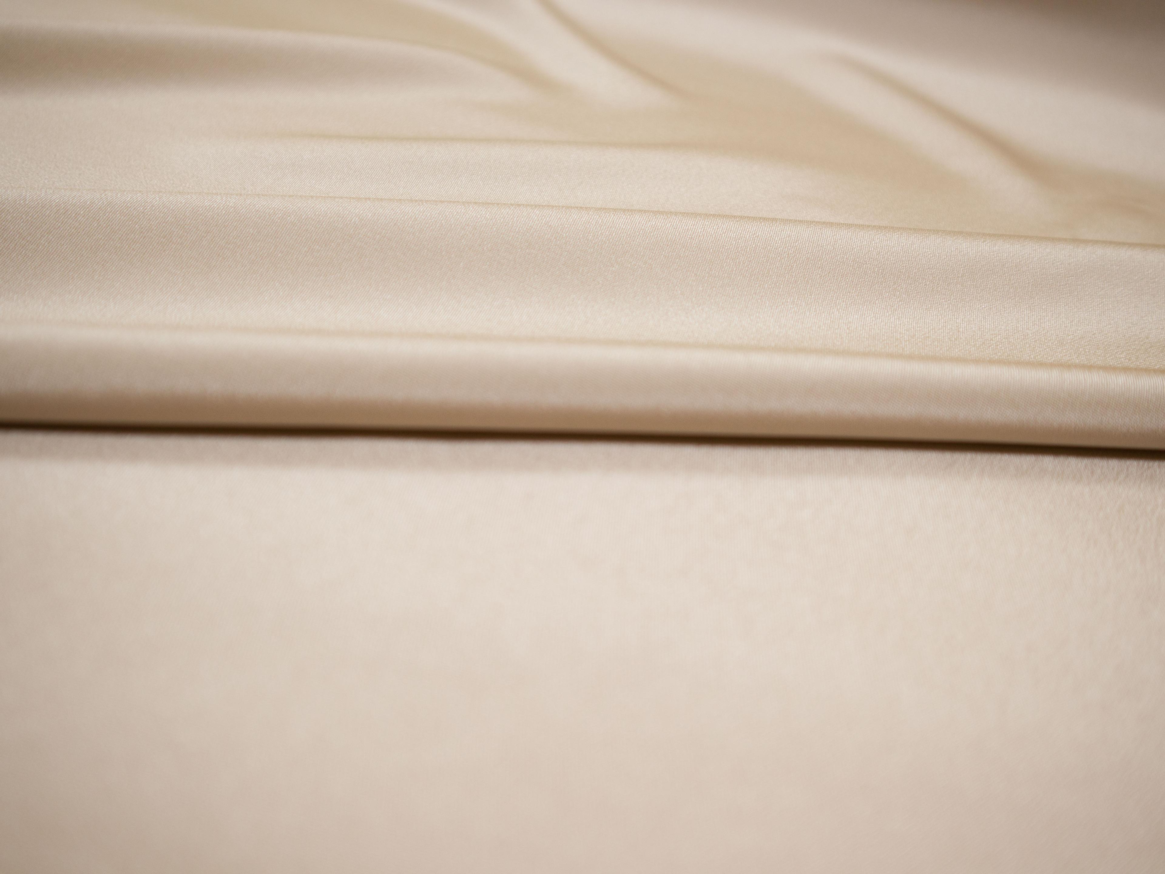 silk 4 ply crepe in khaki- flat