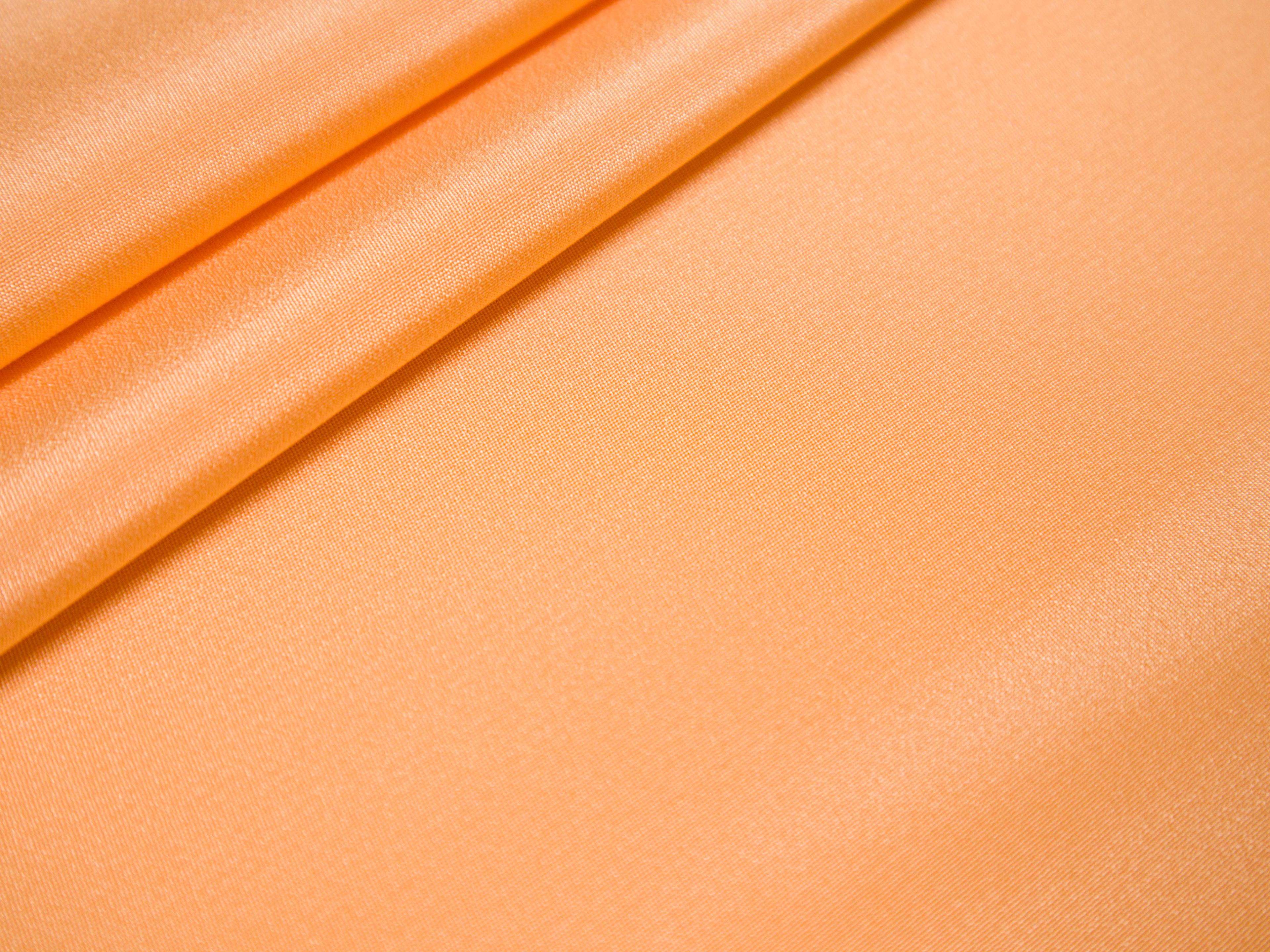 4 ply silk crepe in parfait folded