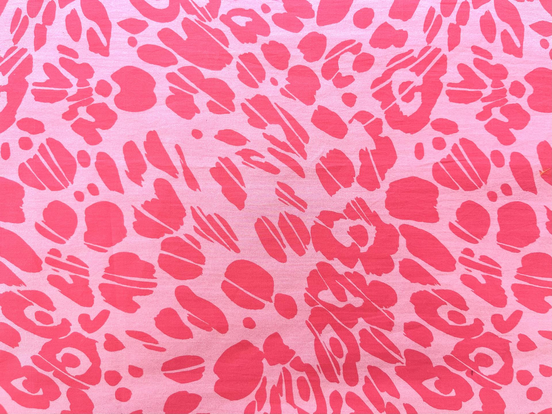 Cotton Broadcloth Print in Fuchsia Pink