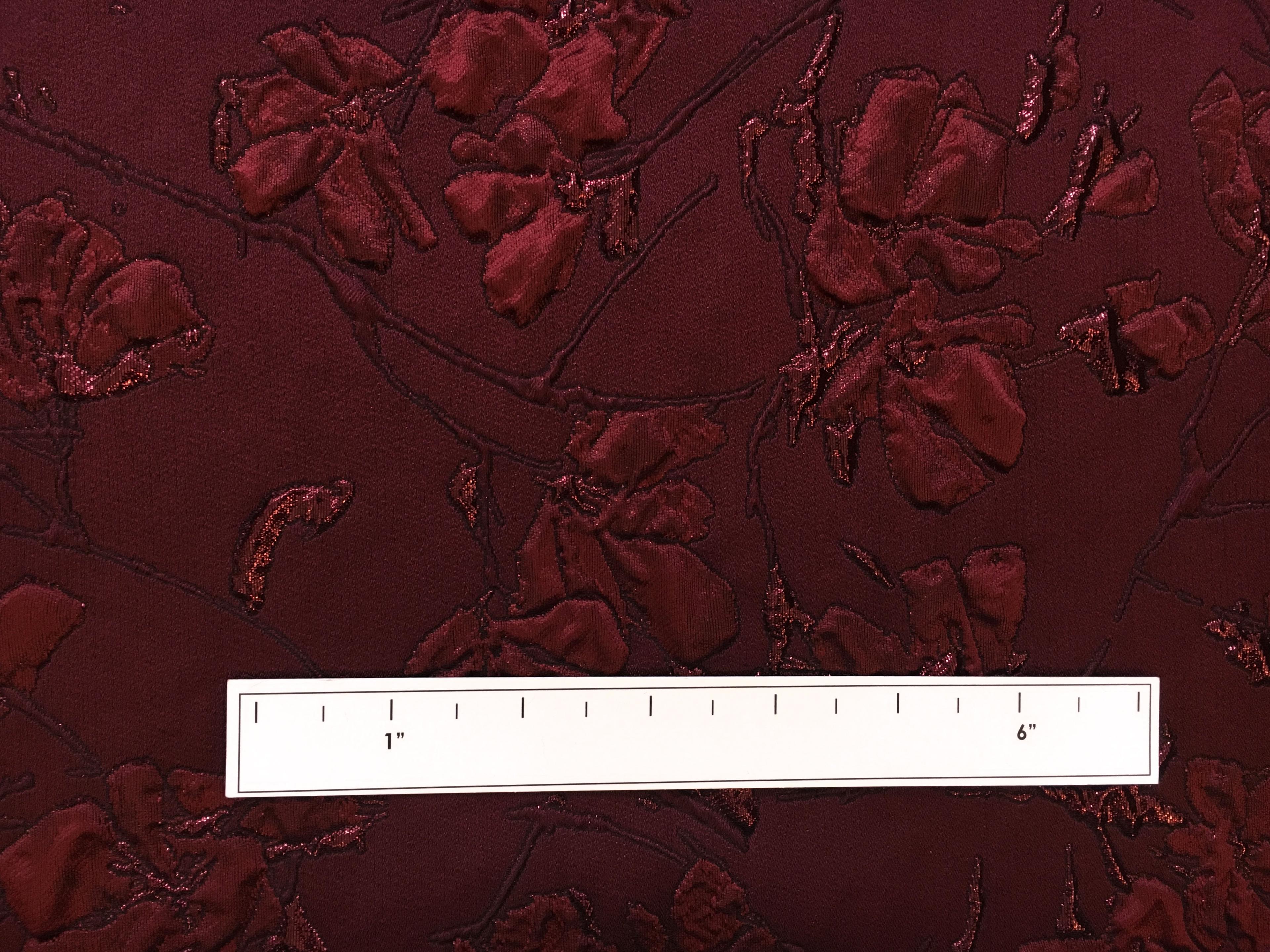 Metallic Floral Cloqué Brocade0