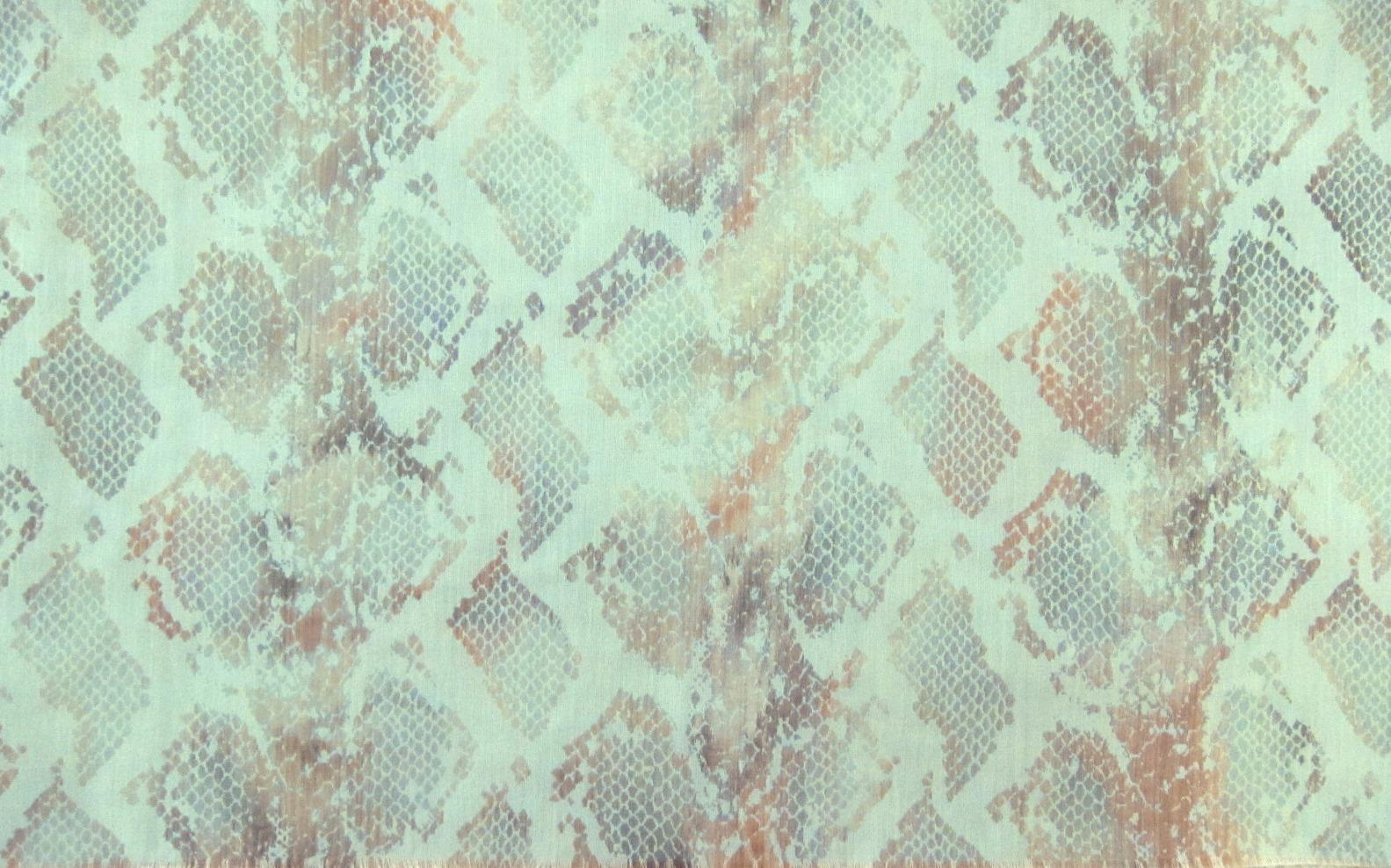 Lacquered Jacquard0