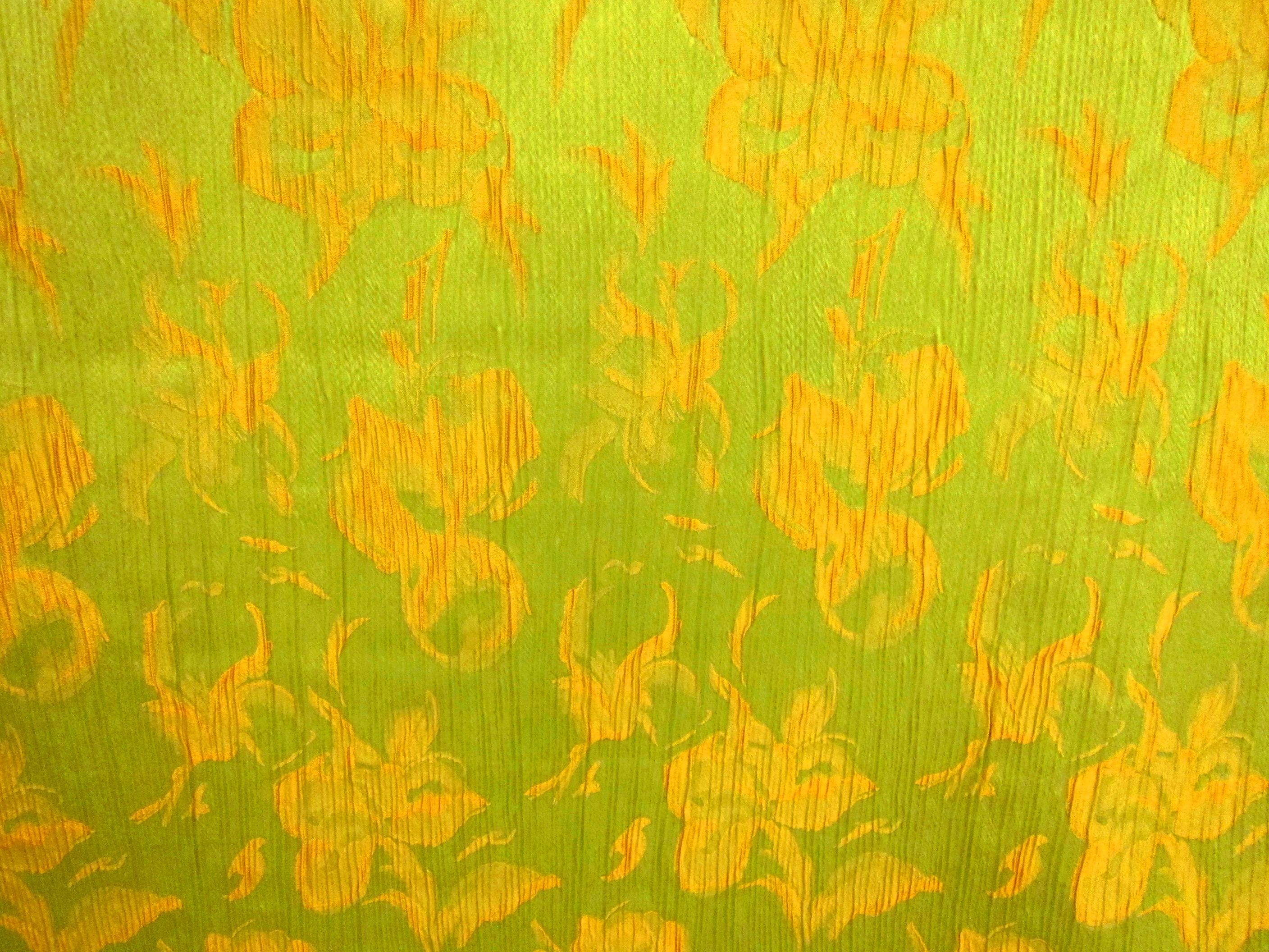 Italian Crinkle Cloque Brocade0