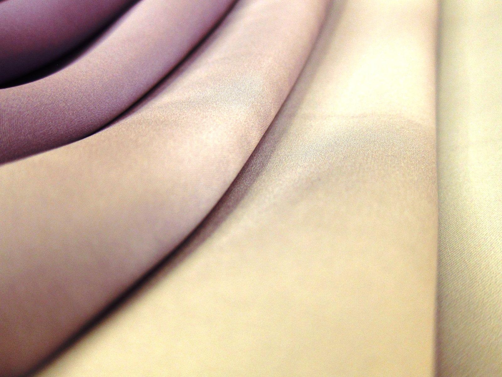 Silk Ombré Charmeuse in Grape I2