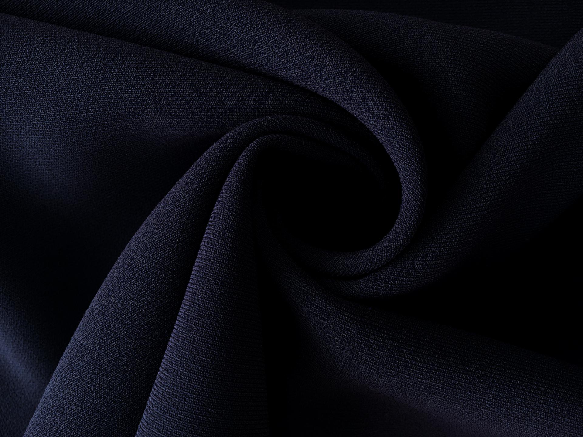 Sponge Crepe in Navy0