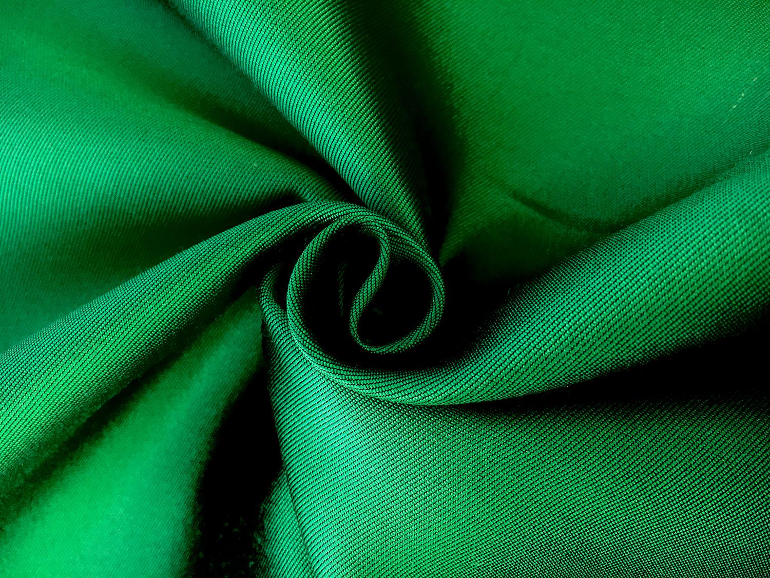 Silk and Wool in Emerald Green0
