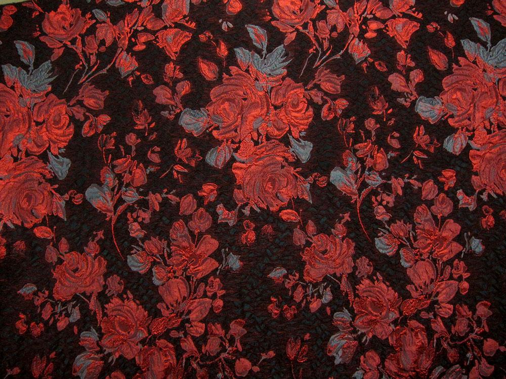 Silk Blend Metallic Floral Cloqué0