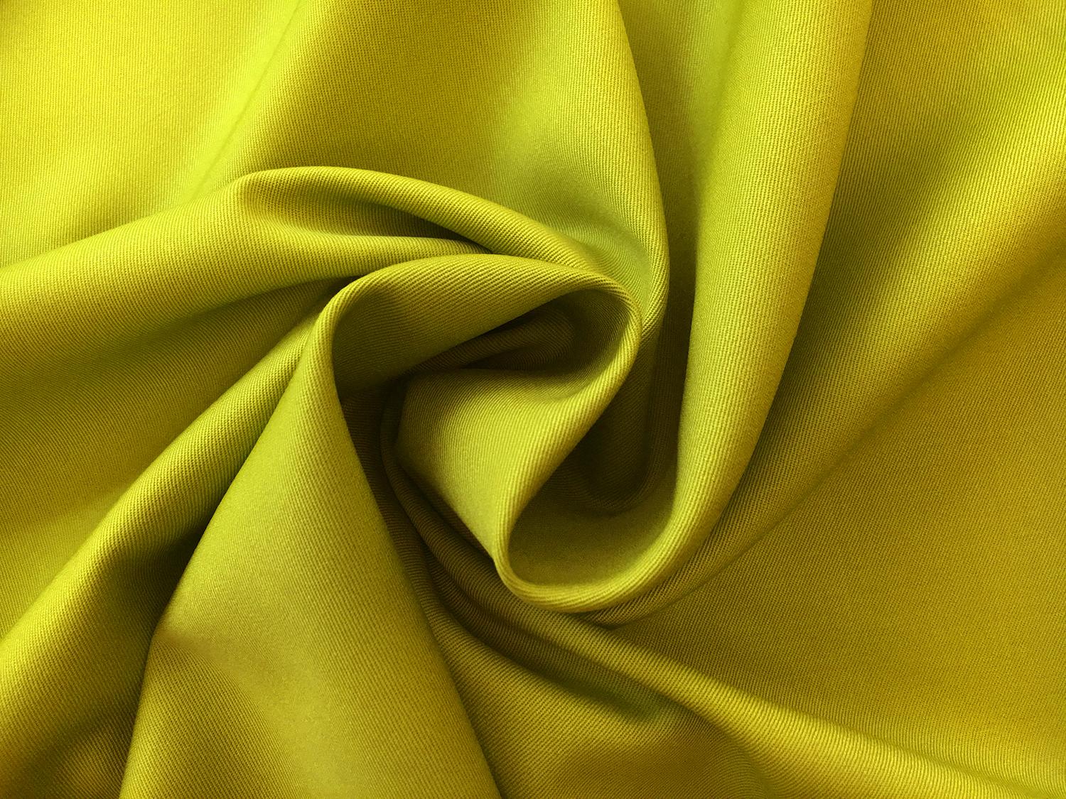 Merino Wool Super 130s in Apple Green1