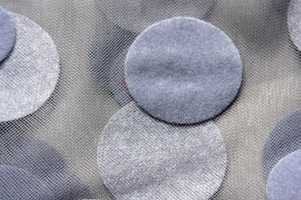 Flocked Dots on Illusion2