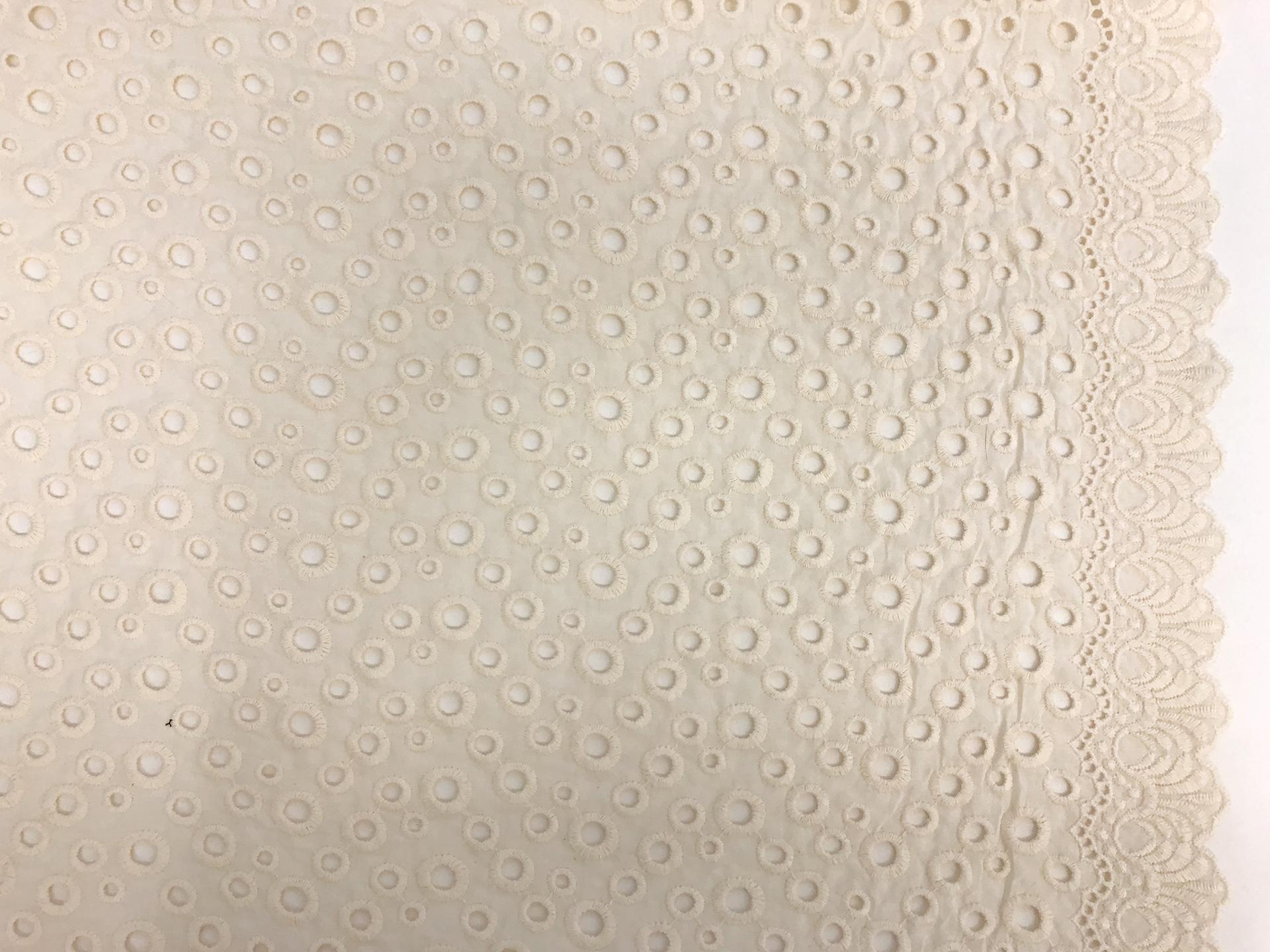 Natural Cotton Eyelet With Scalloped Edge0