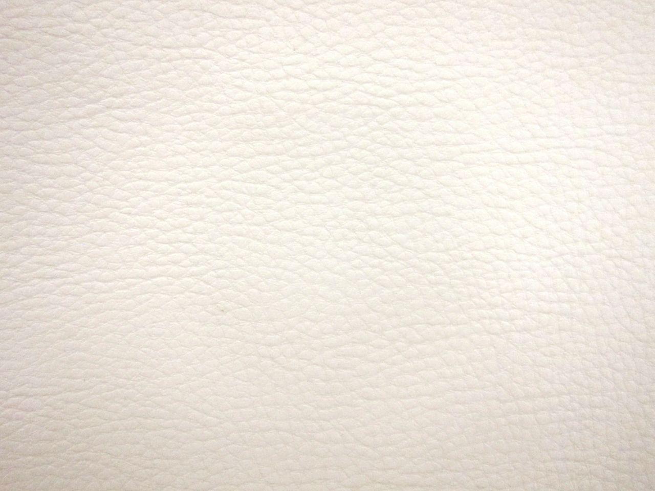 Caravelle Faux Leather in White0