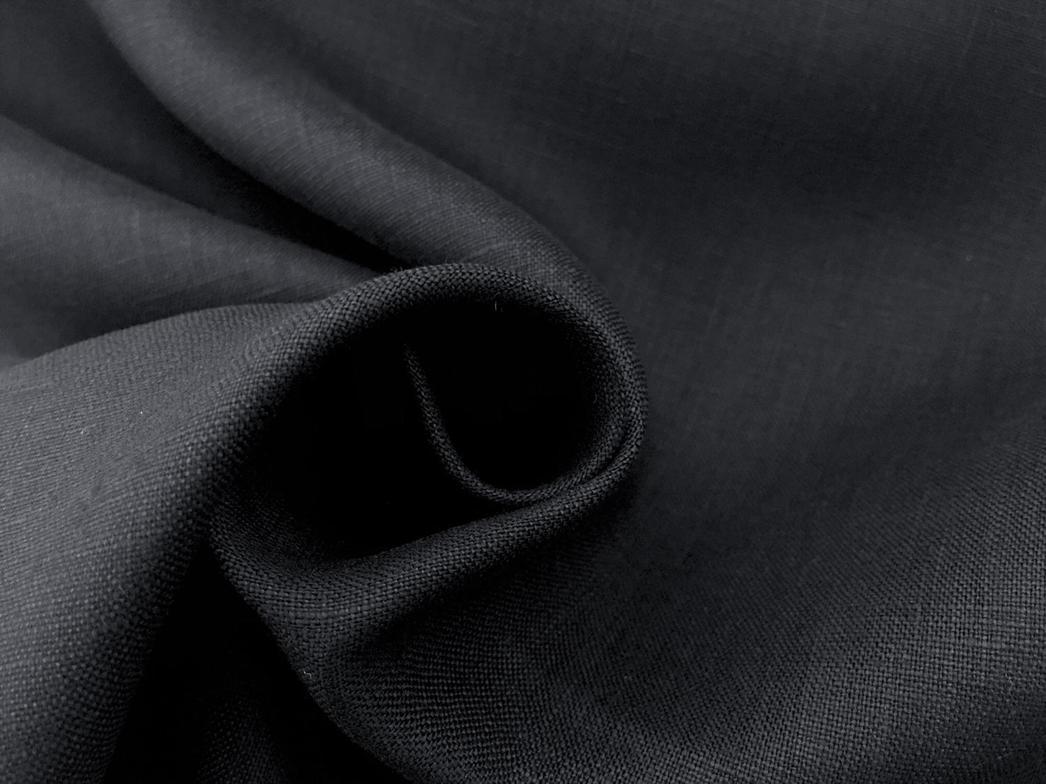 Italino Handkerchief Linen in Navy1