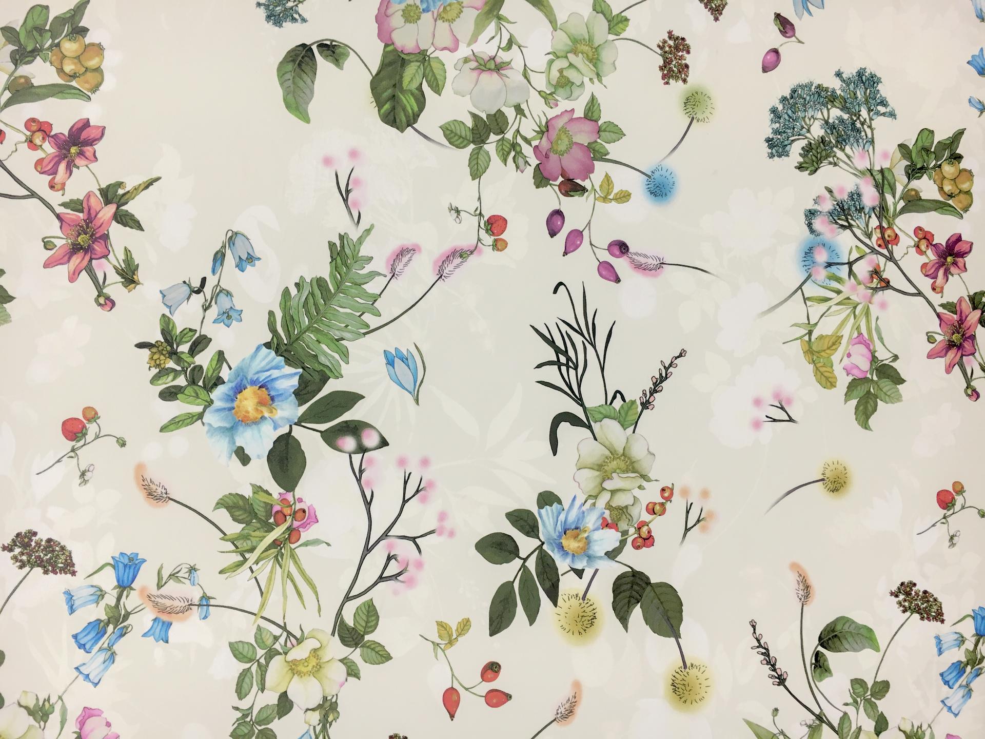 Printed Viscose Crepe with Floral Motifs0