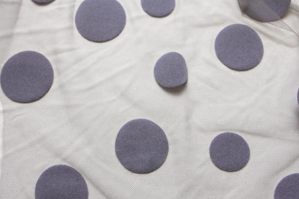 Flocked Dots on Illusion0