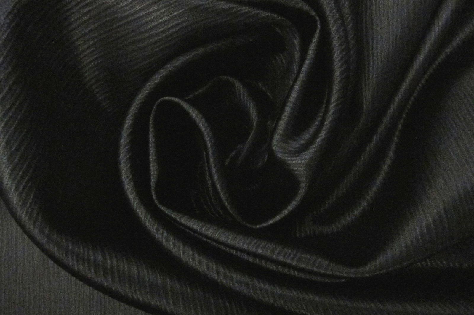 Viscose Blend Metallic Charmeuse Plissé0