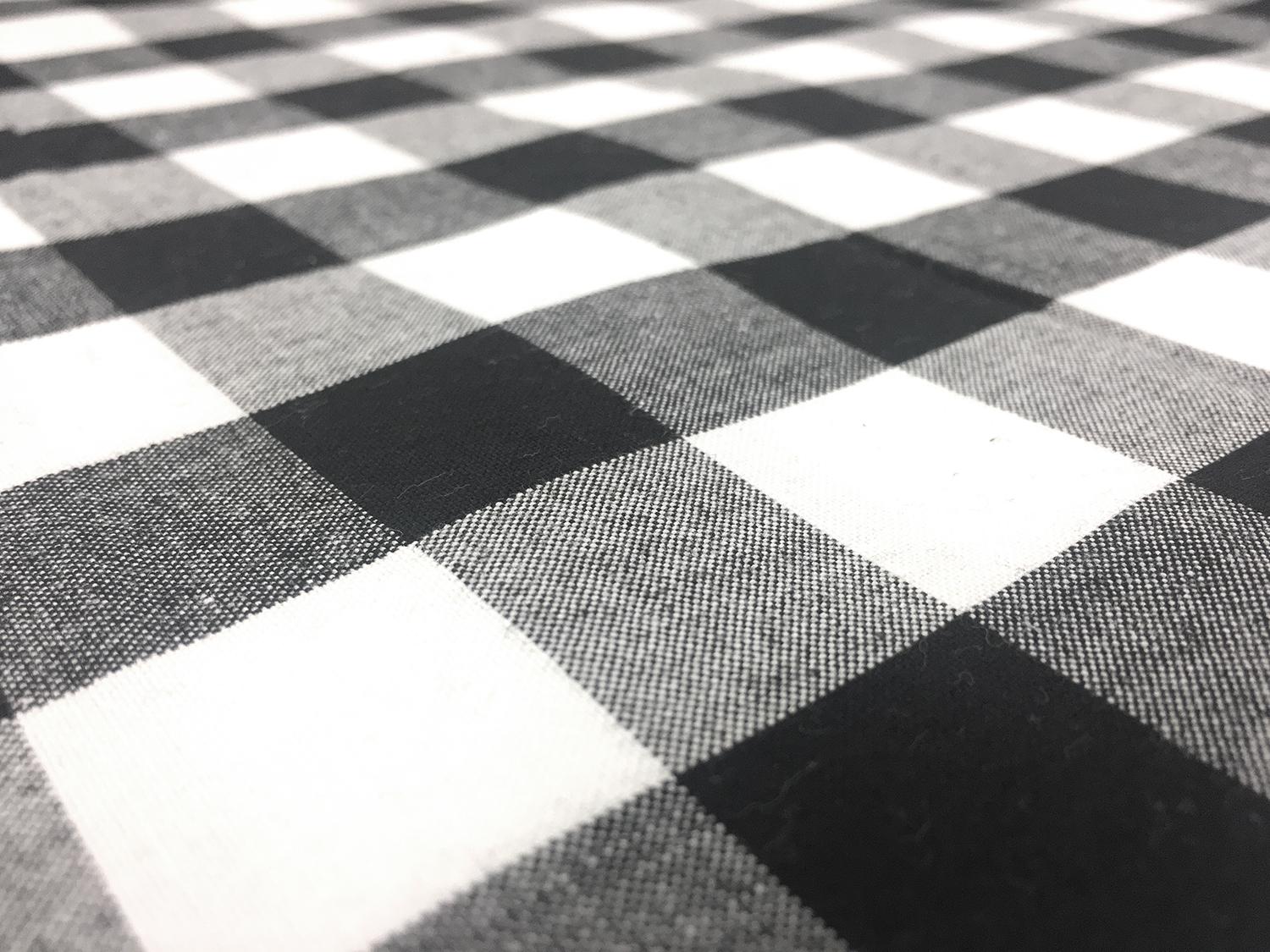 Carolina Cotton Gingham in Black2