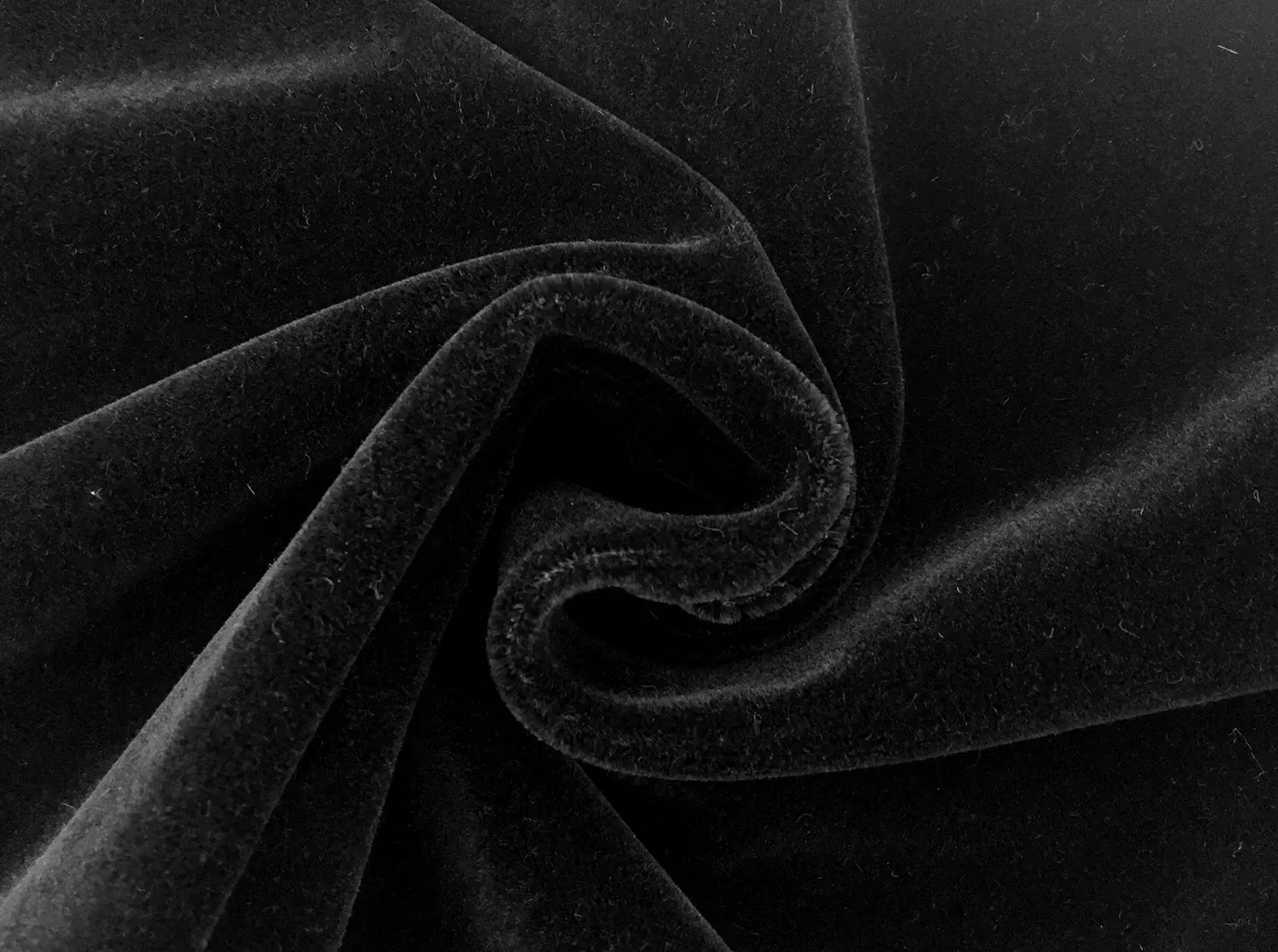 Nevada Mohair Velvet in Black0