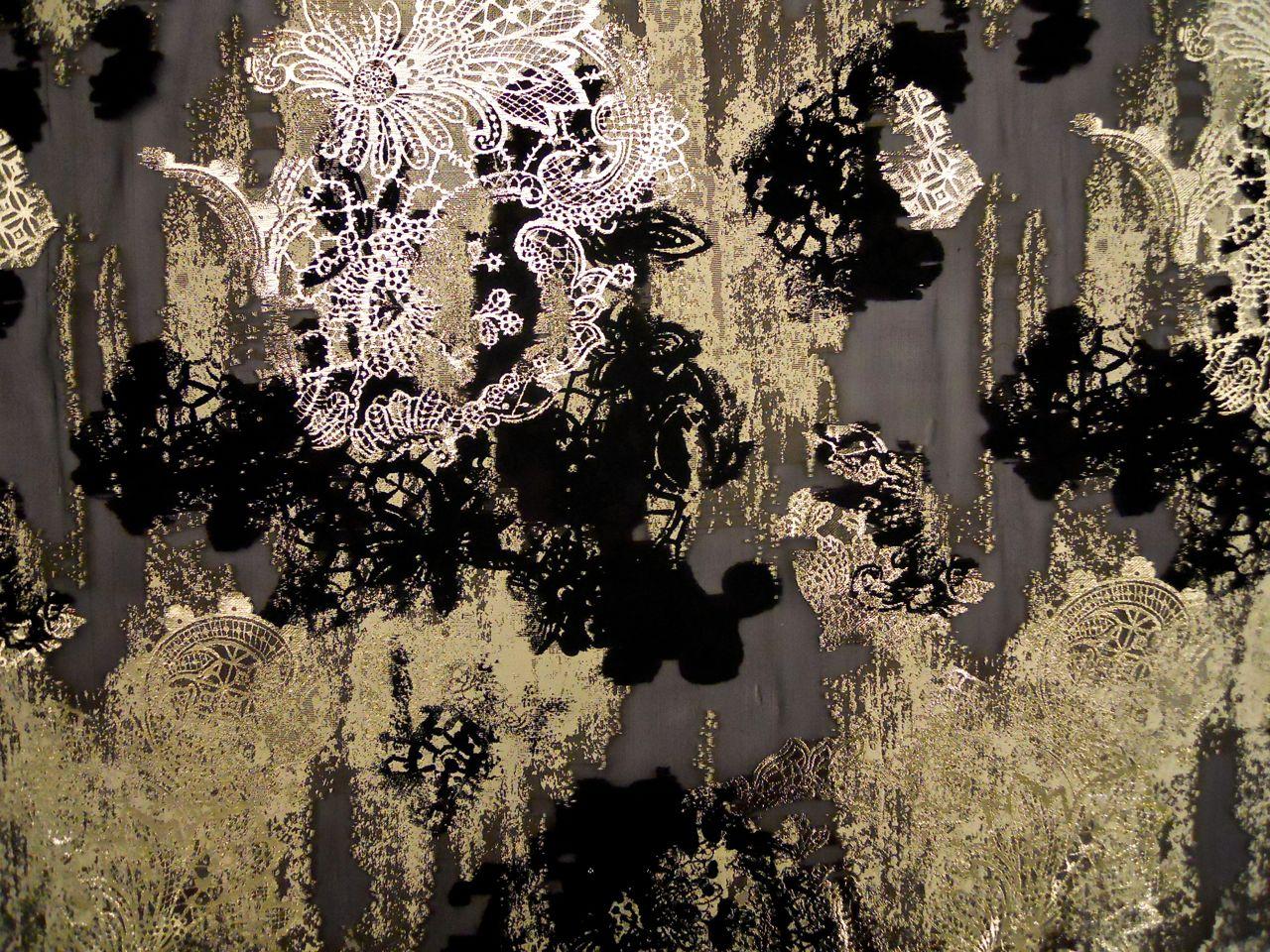 Silk Blend Metallic Fil Coupé Organza0